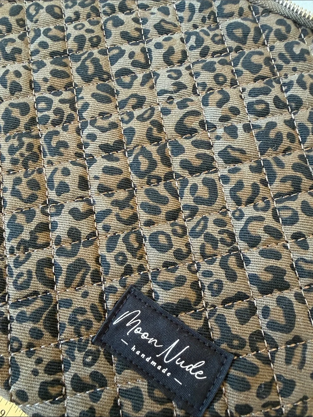 New Moon Nude Leopard Print Quilted Tablet Sleeve – Brown